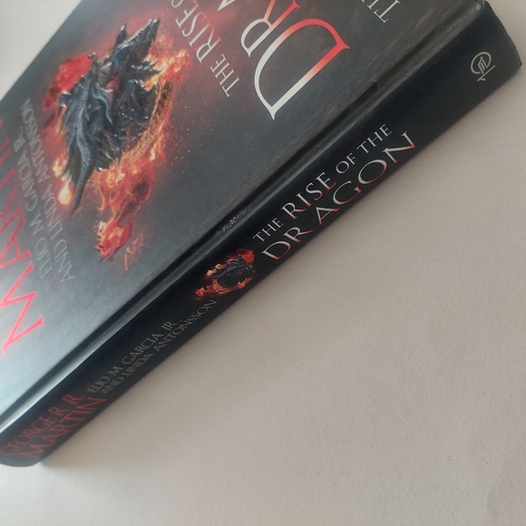 The Rise Of The Dragon Coffee Table Book Hardcover George R. Martin - Picture 4 of 12